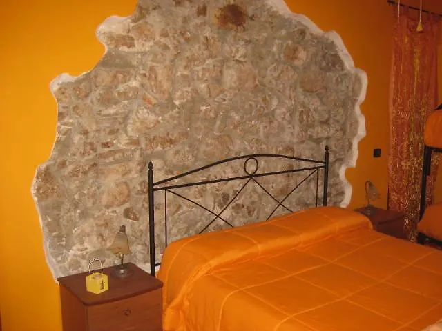 לינה וארוחת בוקר Emme House 3*